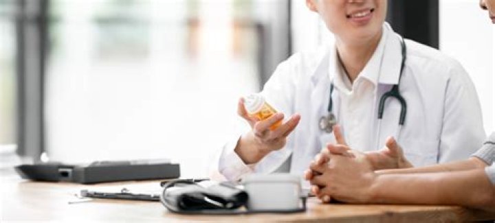 Do federal employees have to enroll in Medicare?