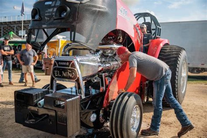 Do tractor Pullers make money?