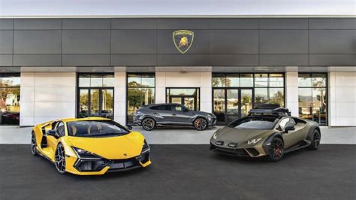 How much do Lamborghini designers make?