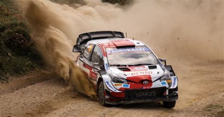 How much do rally drivers make average?