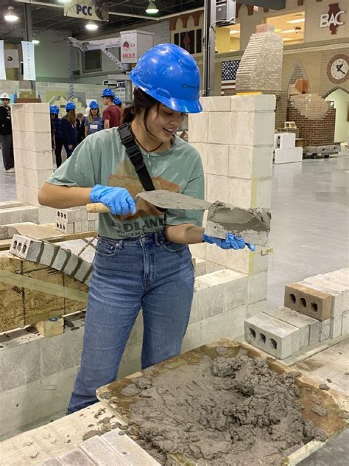How much do union bricklayers make in Ohio?