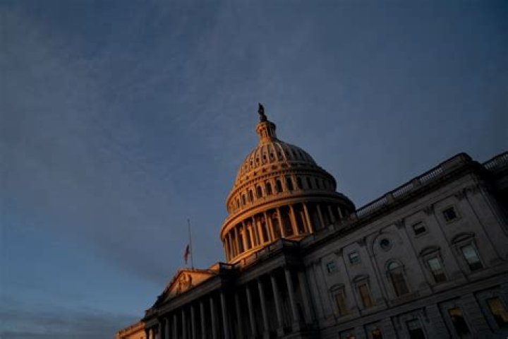How much do White House cabinet members make?