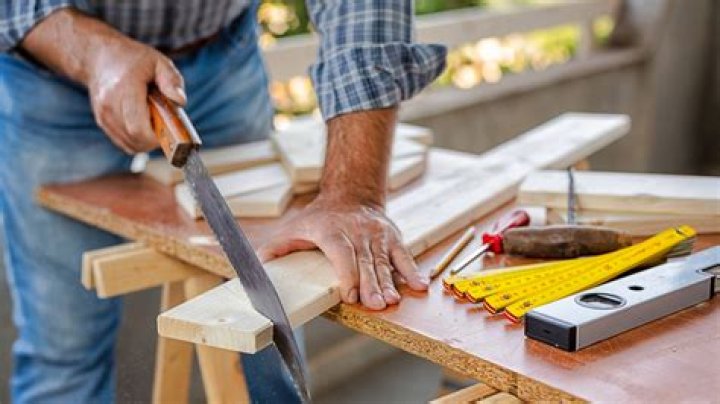 How much does a carpenter earn in Sydney?