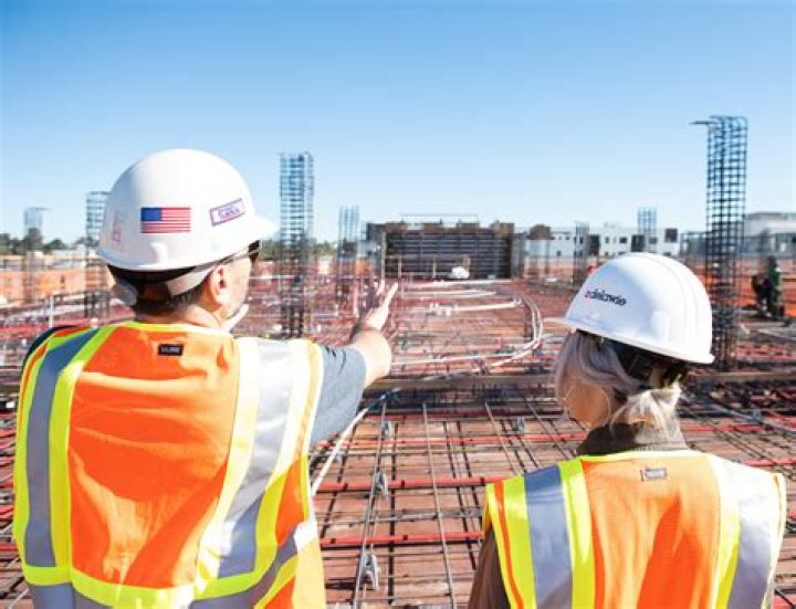 How much does a union construction worker make in Texas?
