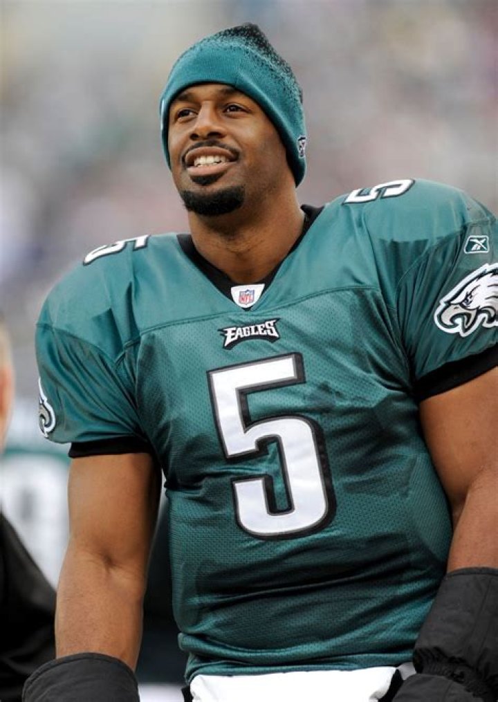 How much money did Donovan McNabb make in the NFL?