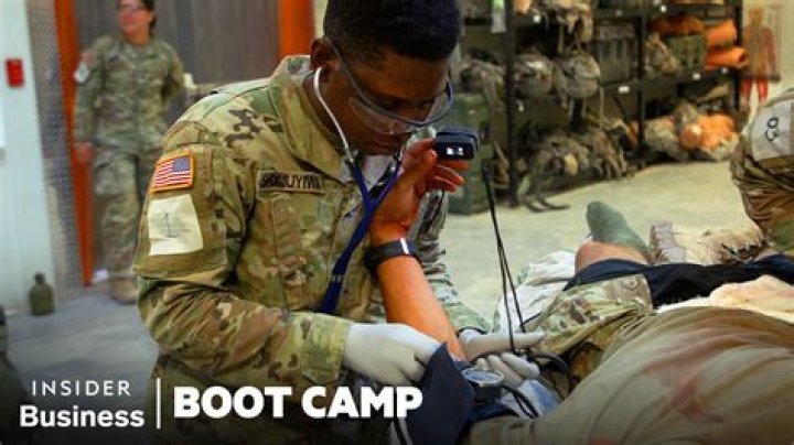 How much money does an army medic make?