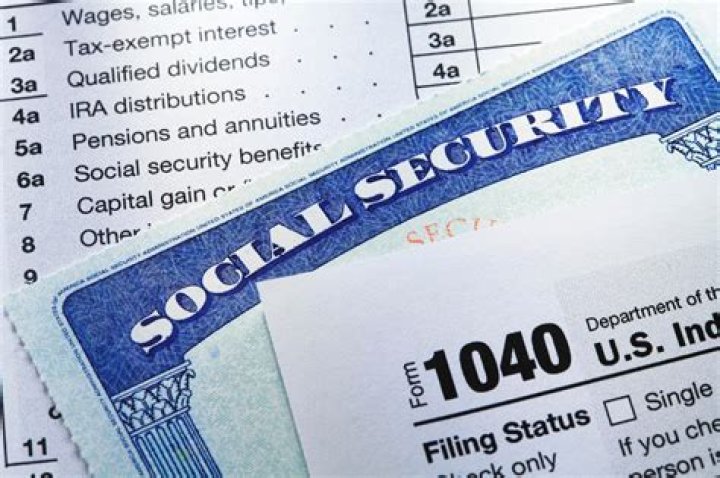 How much Social Security is taken out of a paycheck?
