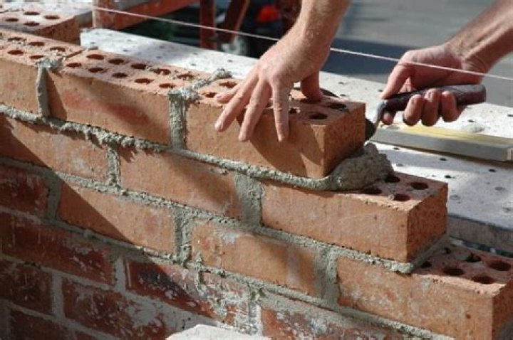 Is bricklaying good money in Australia?