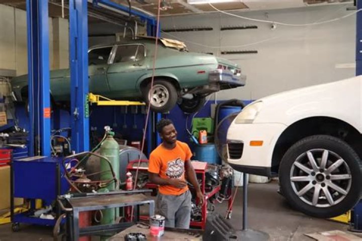 What are the benefits of auto mechanic?