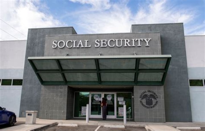 What are the hours of the Social Security office today?