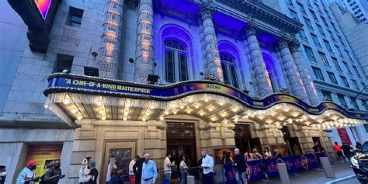 What does Broadway style mean?