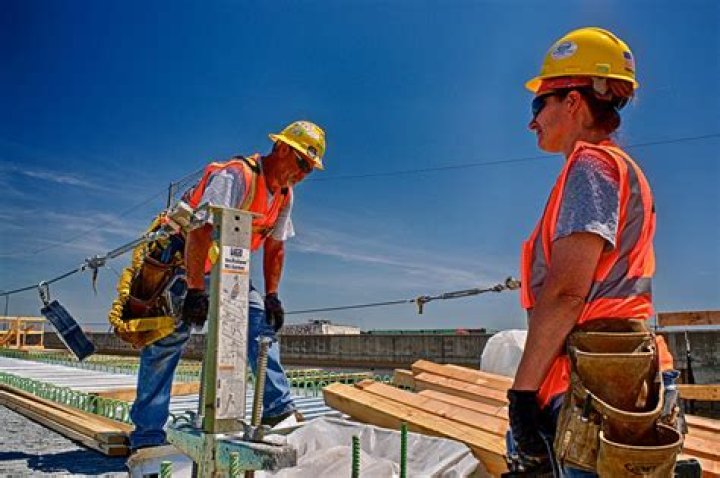 What is a journeyman level carpenter?