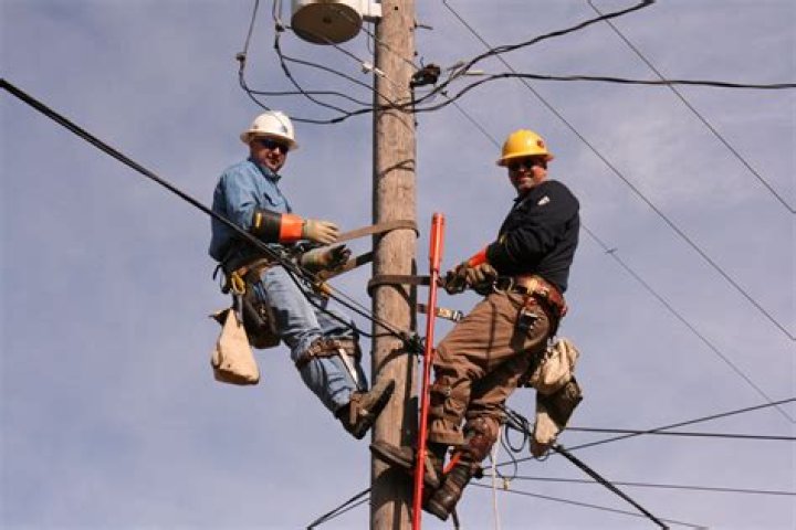 What is the highest paid Power lineman?