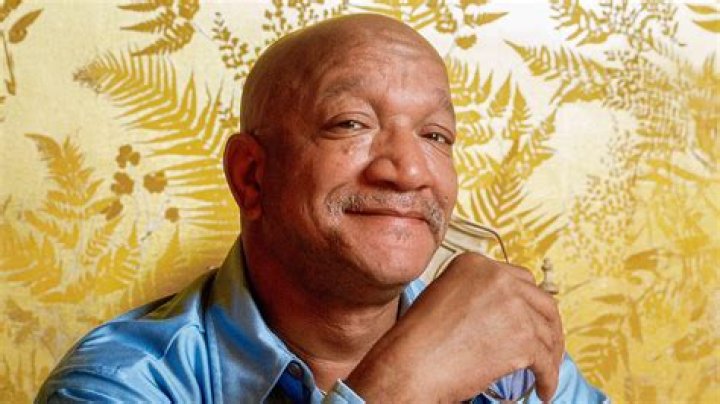 What was Benny Hills net worth when he died?