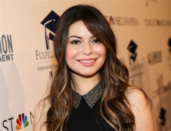 What was Miranda Cosgrove salary?