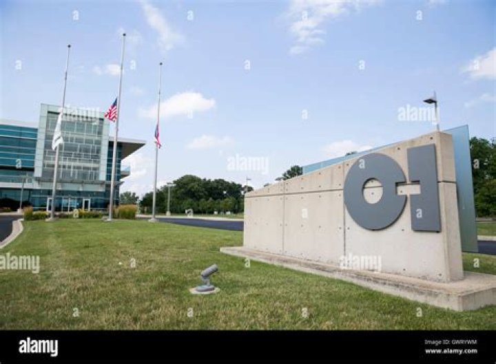 Where is Owens Illinois headquarters?
