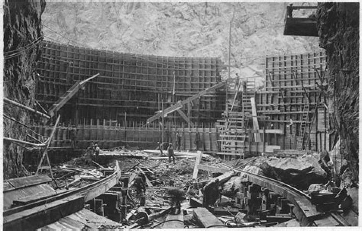 Who paid for the Hoover Dam construction?